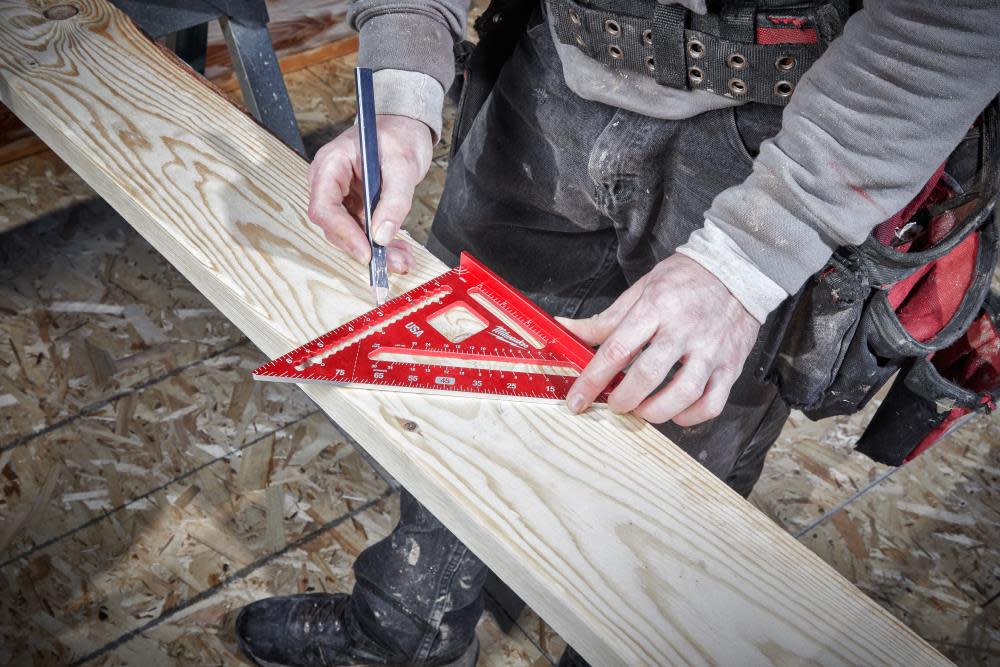 Milwaukee 7 in. Magnetic Rafter Square - Ascmtools
