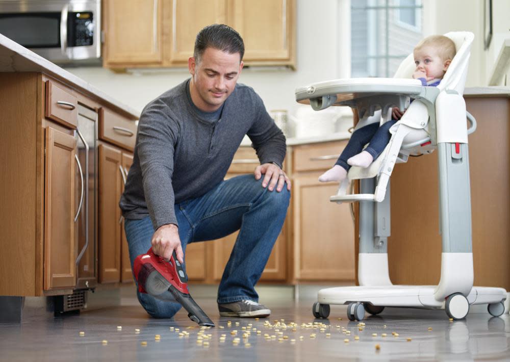 Black and Decker DUSTBUSTER Hand Vacuum Chili Red - Ascmtools