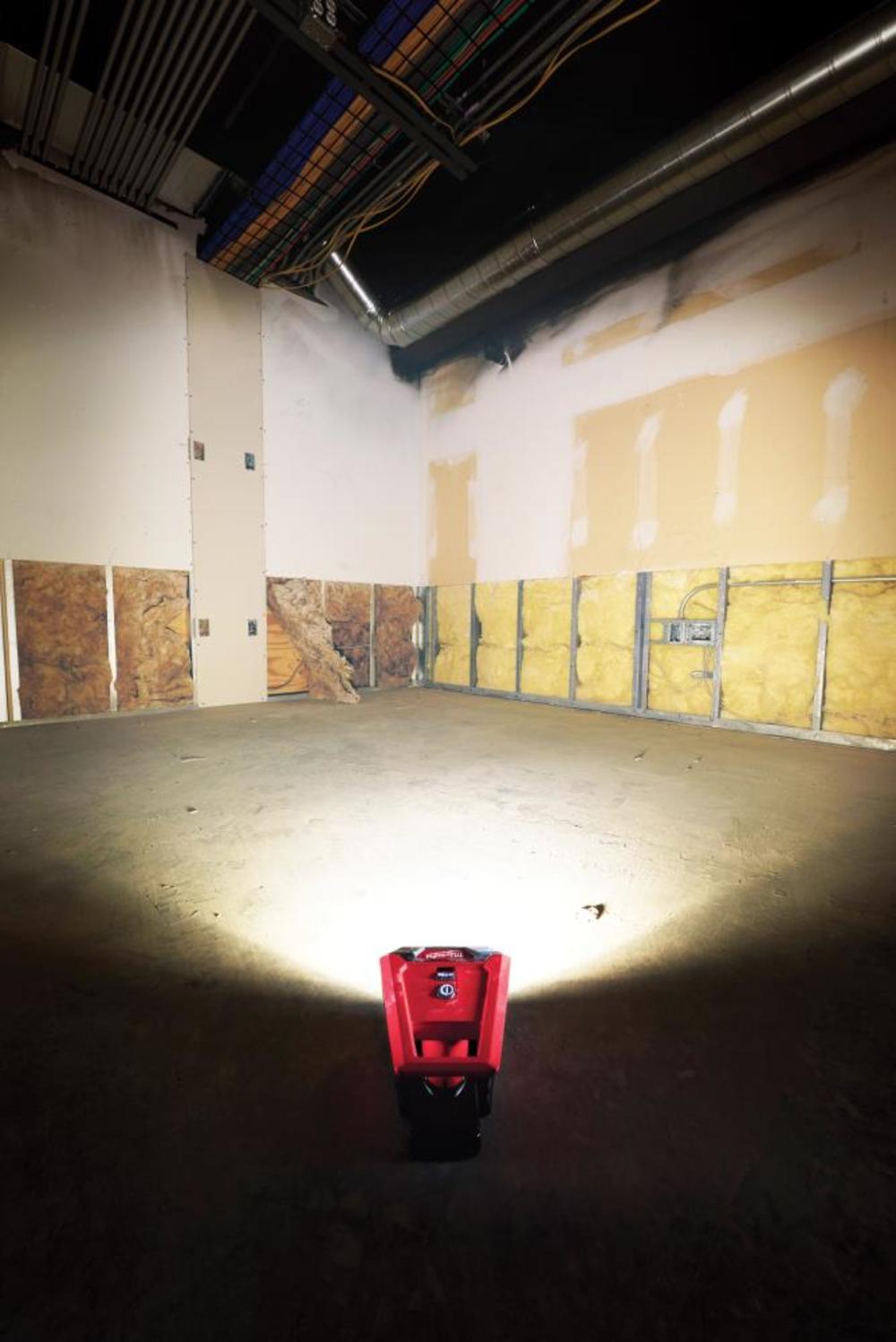 Milwaukee M12 Compact Flood Light Reconditioned - Ascmtools