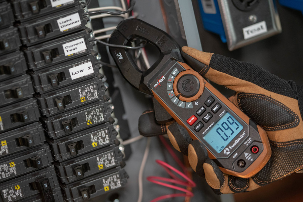 Southwire AC Clamp Meter with Built-In NCV Worklight - Ascmtools