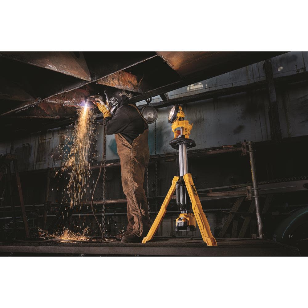 DEWALT 20V MAX Cordless Tripod Light (Light Only) Bare Tool - Ascmtools
