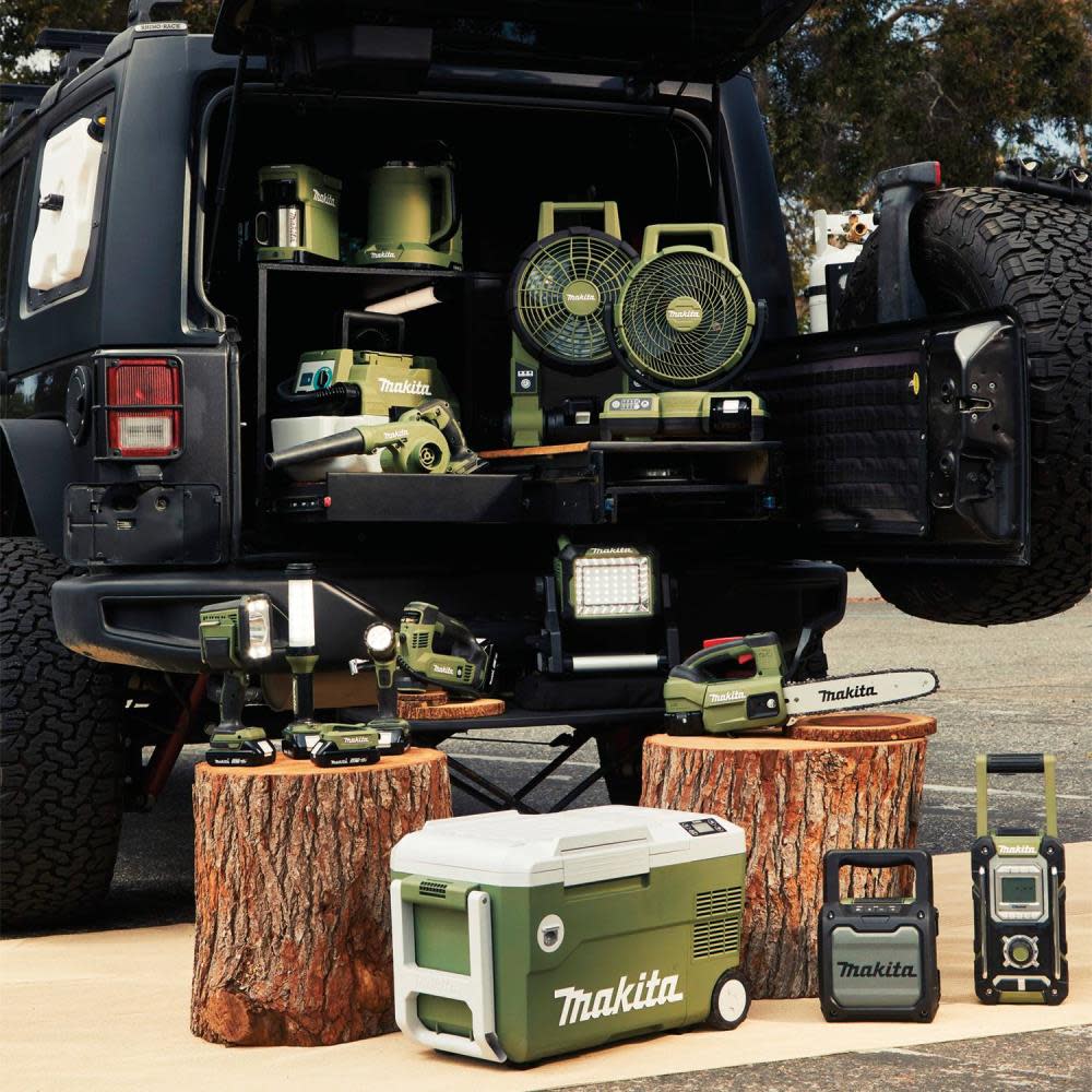 Makita Outdoor Adventure 18V LXT LED Flashlight Spotlight - Ascmtools