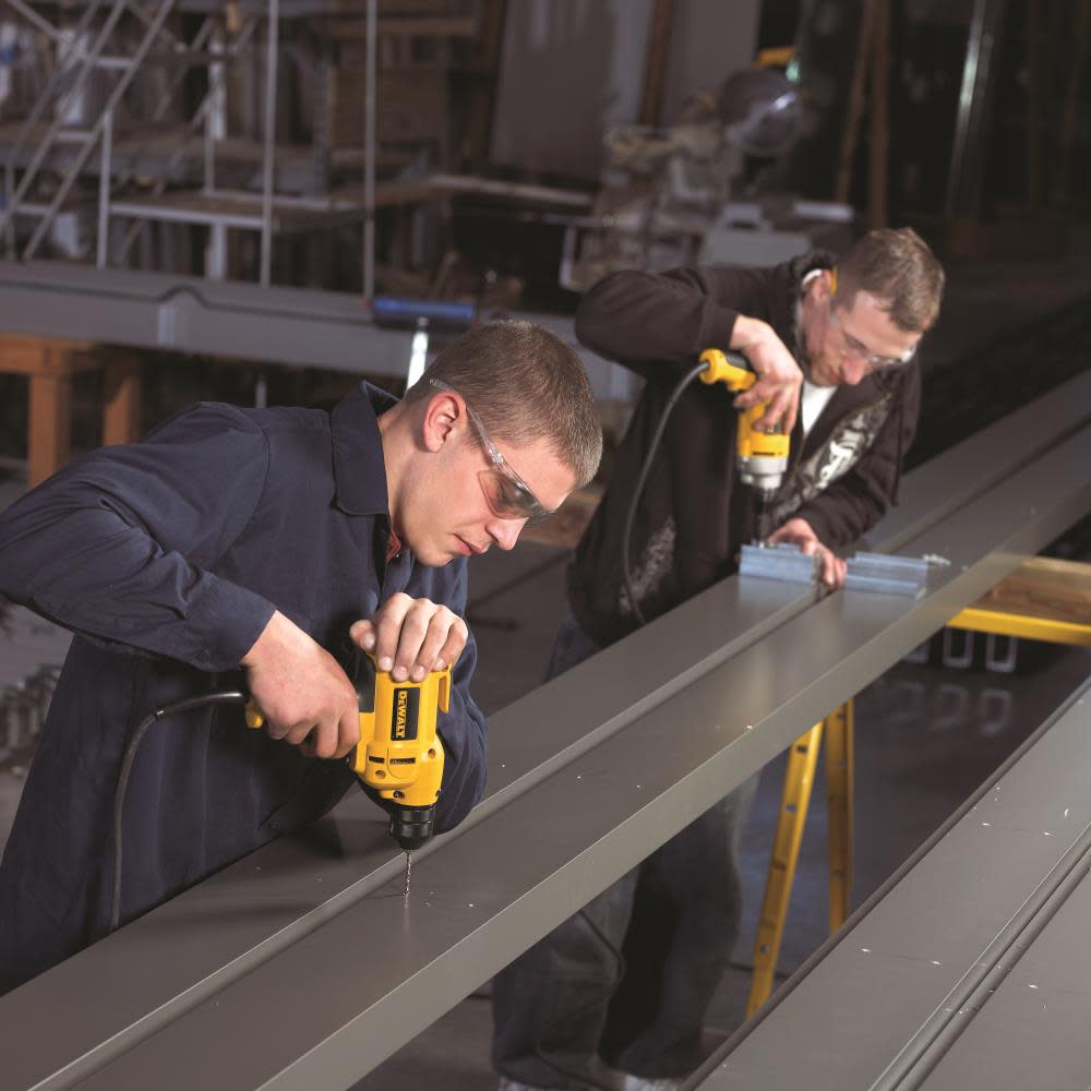 DEWALT 8-Amp 3/8-in Keyless Corded Drills with Case - Ascmtools