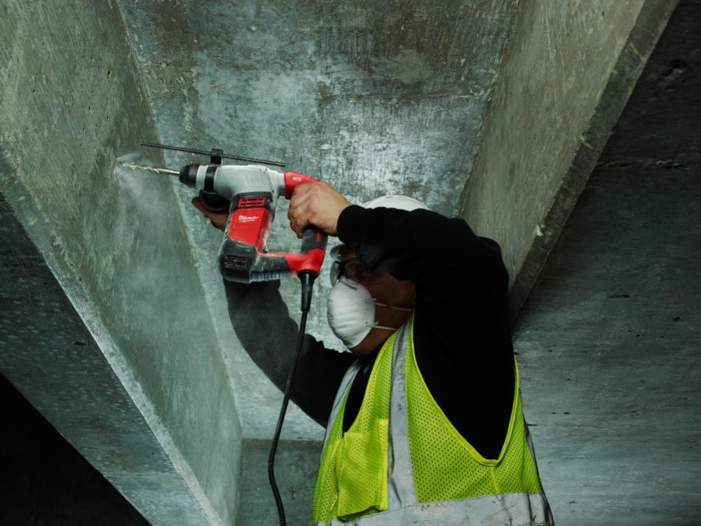 Milwaukee 5.5 AMP 5/8″ Keyed Chuck SDS Plus Rotary Hammer - Ascmtools