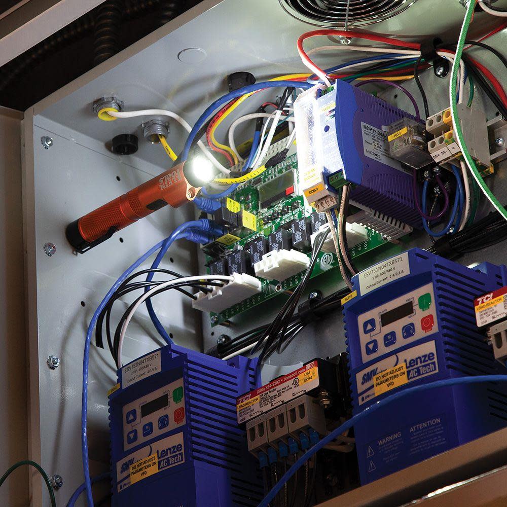 Klein Tools Rechargeable Flashlight with Laser - Ascmtools