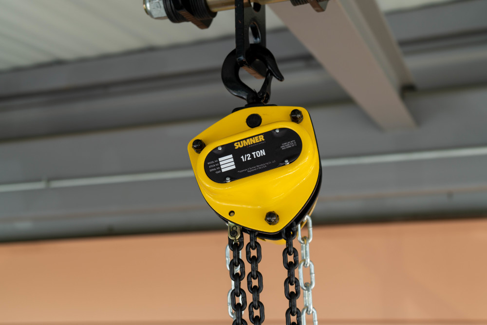 Sumner Chain Hoist 1/2 Ton with 10′ Chain Fall - Ascmtools