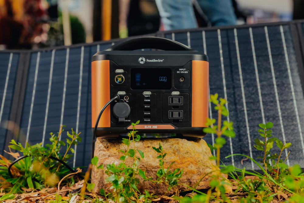 Southwire Elite 200 Series Portable Power Station - Ascmtools