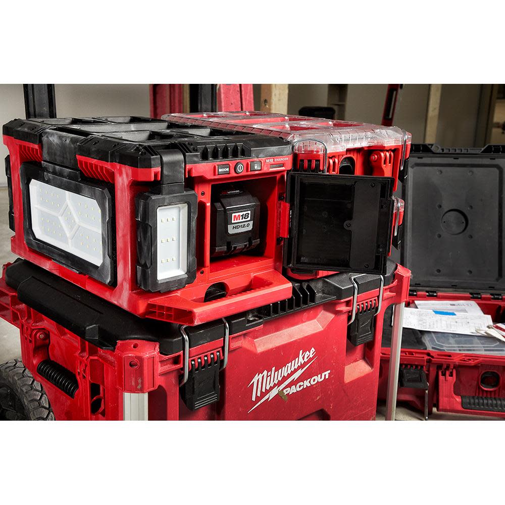 Milwaukee M18 PACKOUT Light/Charger Reconditioned - Ascmtools