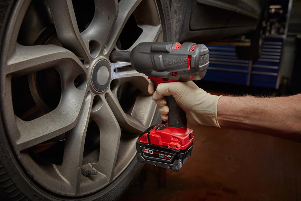 Milwaukee M18 FUEL Mid-Torque Impact Wrench 1/2 in. Friction Ring – Bare Tool - Ascmtools