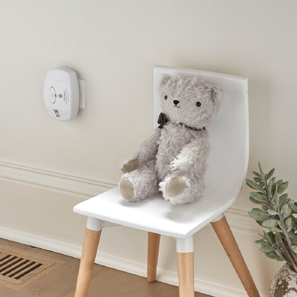 First Alert Carbon Monoxide Plug In Alarm with Battery Backup - Ascmtools