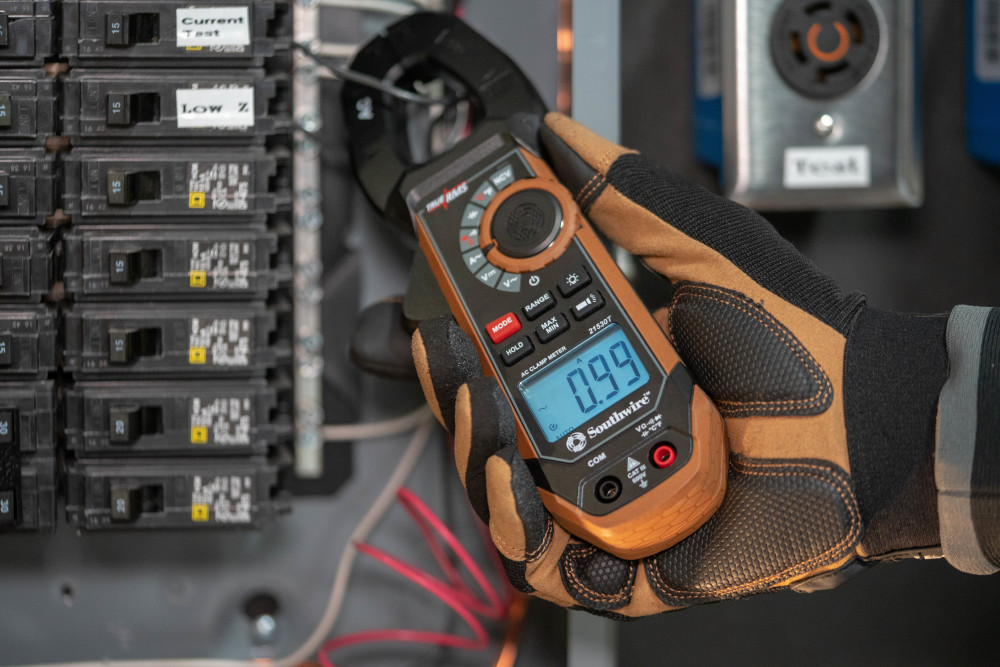 Southwire AC Clamp Meter with Built-In NCV Worklight - Ascmtools
