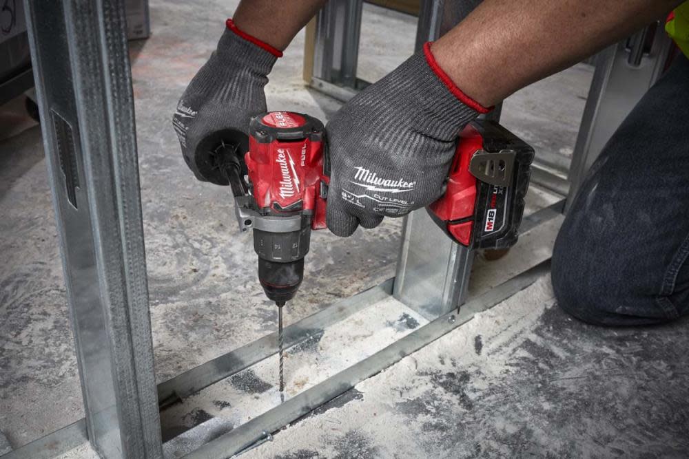 Milwaukee M18 FUEL 2-Tool Hammer Drill/Impact Driver Combo Kit - Ascmtools