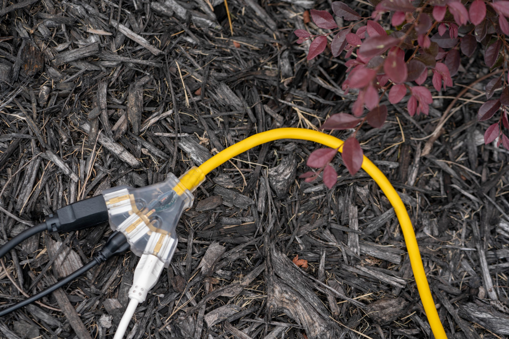 Southwire 3 Outlet Extension Cord Lighted End 12/3 SJTW 50′ - Ascmtools