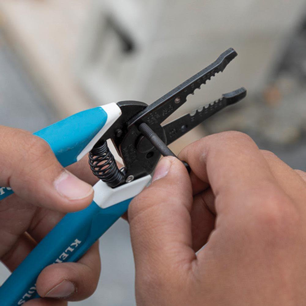 Klein Tools Wire Stripper / Cutter 8-20 AWG - Ascmtools