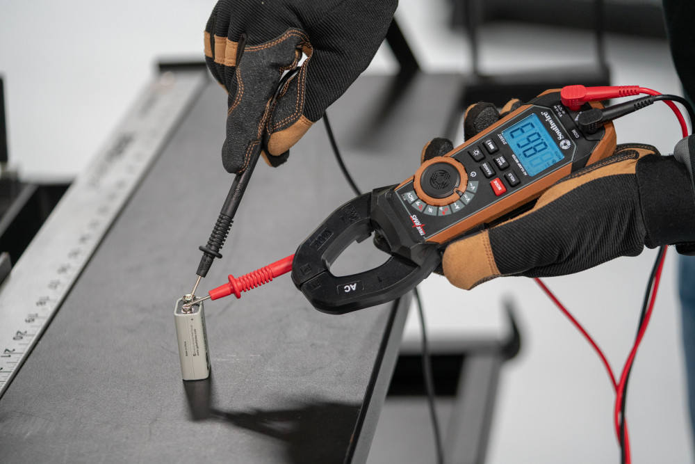 Southwire AC Clamp Meter with Built-In NCV Worklight - Ascmtools
