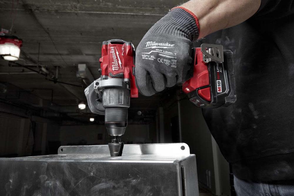 Milwaukee M18 FUEL 2-Tool Hammer Drill/Impact Driver Combo Kit - Ascmtools