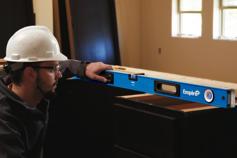 Empire Level 32 In. True Blue Box Level - Ascmtools