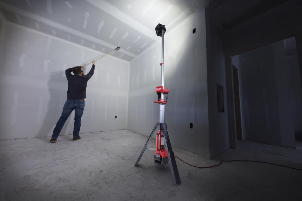 Milwaukee M18 ROCKET Dual Power Tower Light - Ascmtools