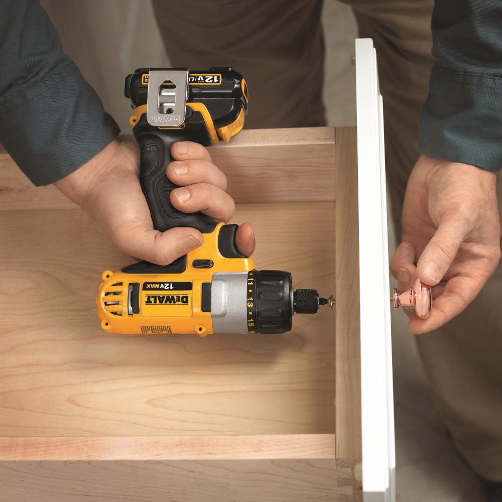 DEWALT DCF610S2 – 1/4″ Screwdriver Kit (DCF610S2) - Ascmtools