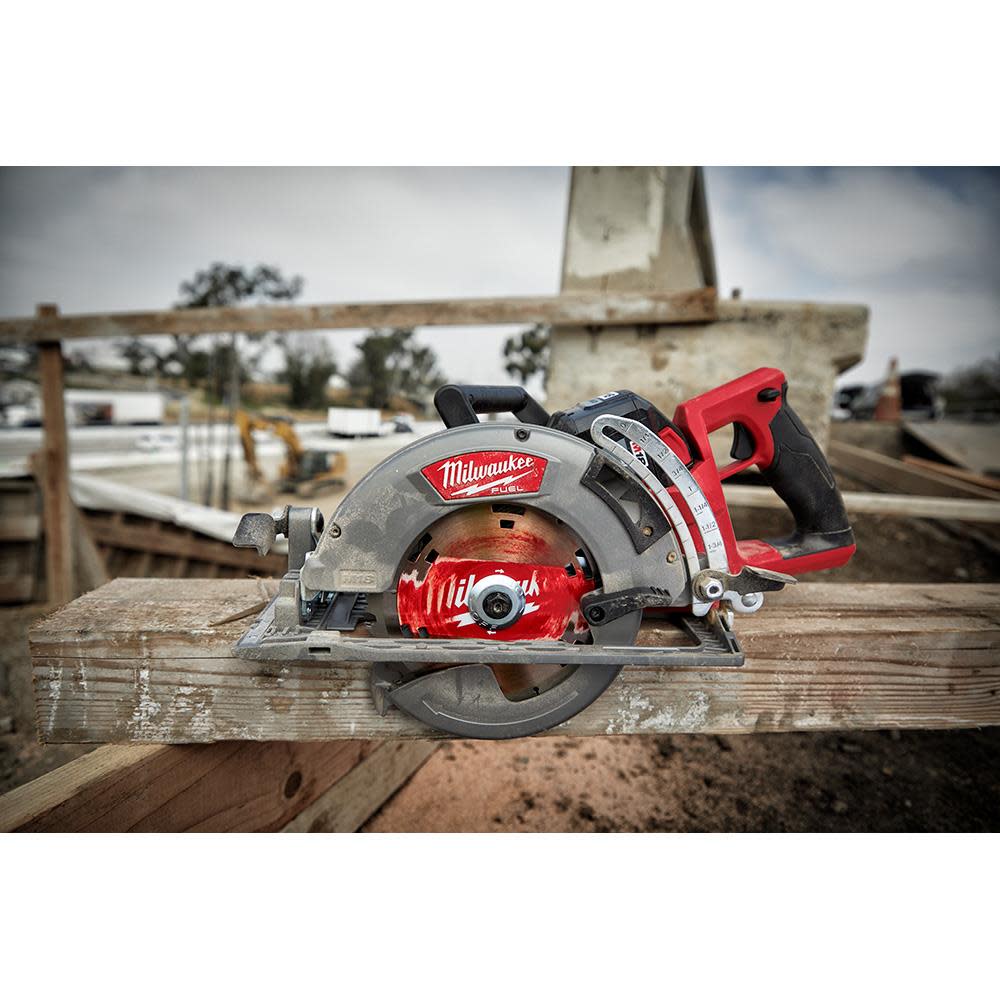 Milwaukee M18 FUEL Rear Handle 7-1/4 in. Circular Saw Kit - Ascmtools