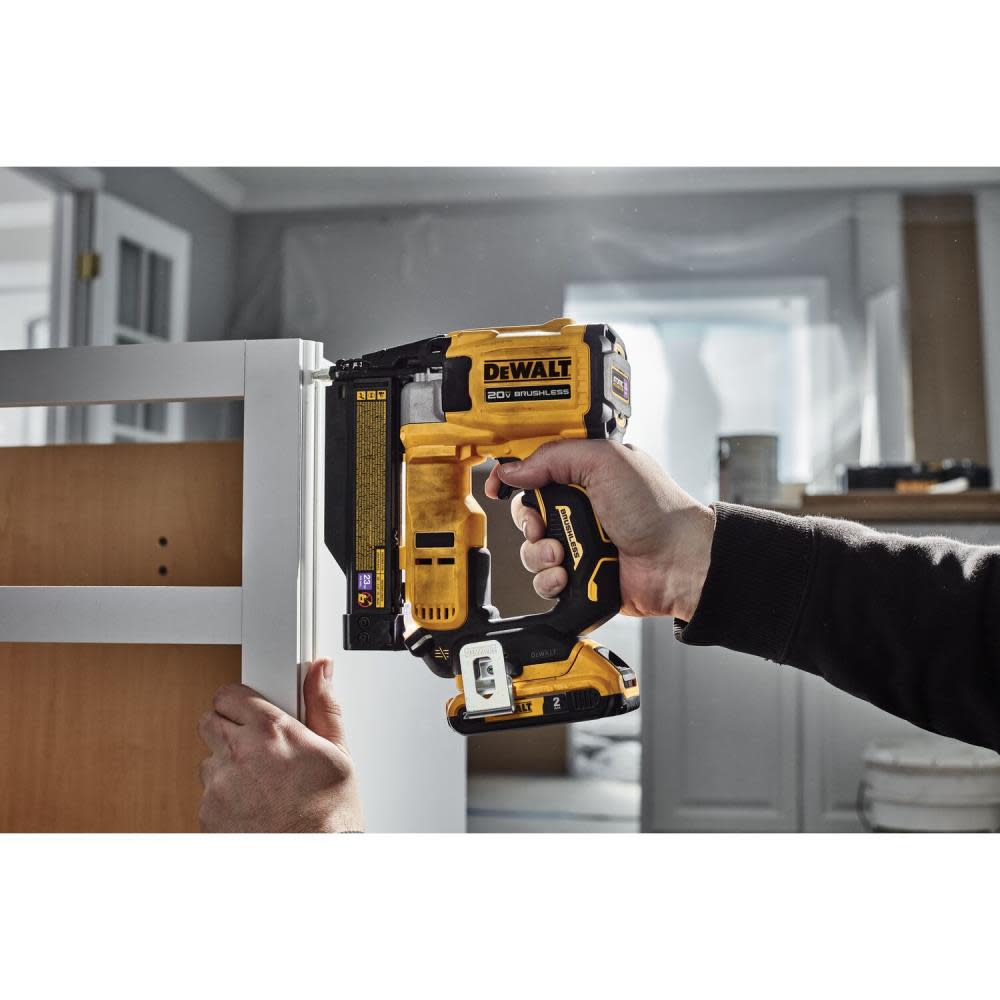 DEWALT ATOMIC Compact Series 20V MAX Pin Nailer 23 Gauge Kit - Ascmtools