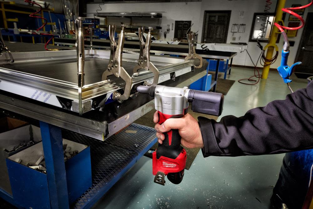 Milwaukee M12 Cordless Rivet Gun Bare Tool - Ascmtools