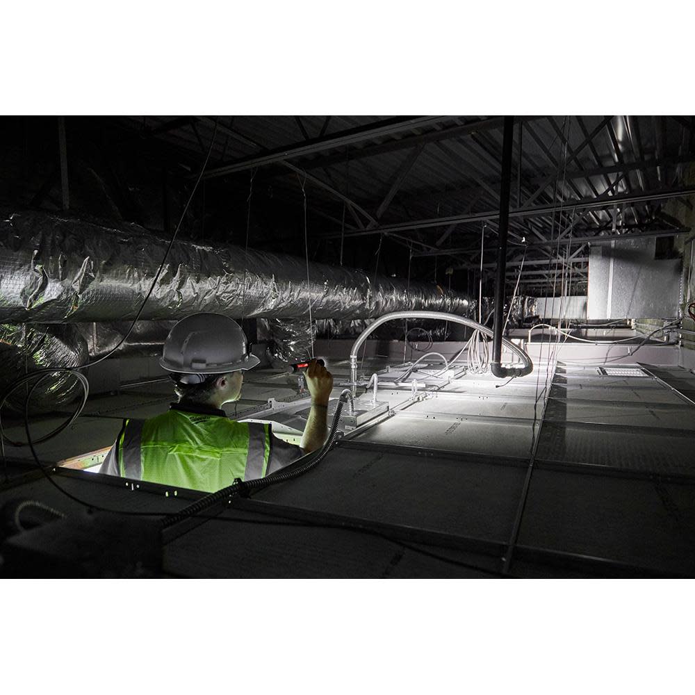 Milwaukee USB Rechargeable 1100L Twist Focus Flashlight - Ascmtools