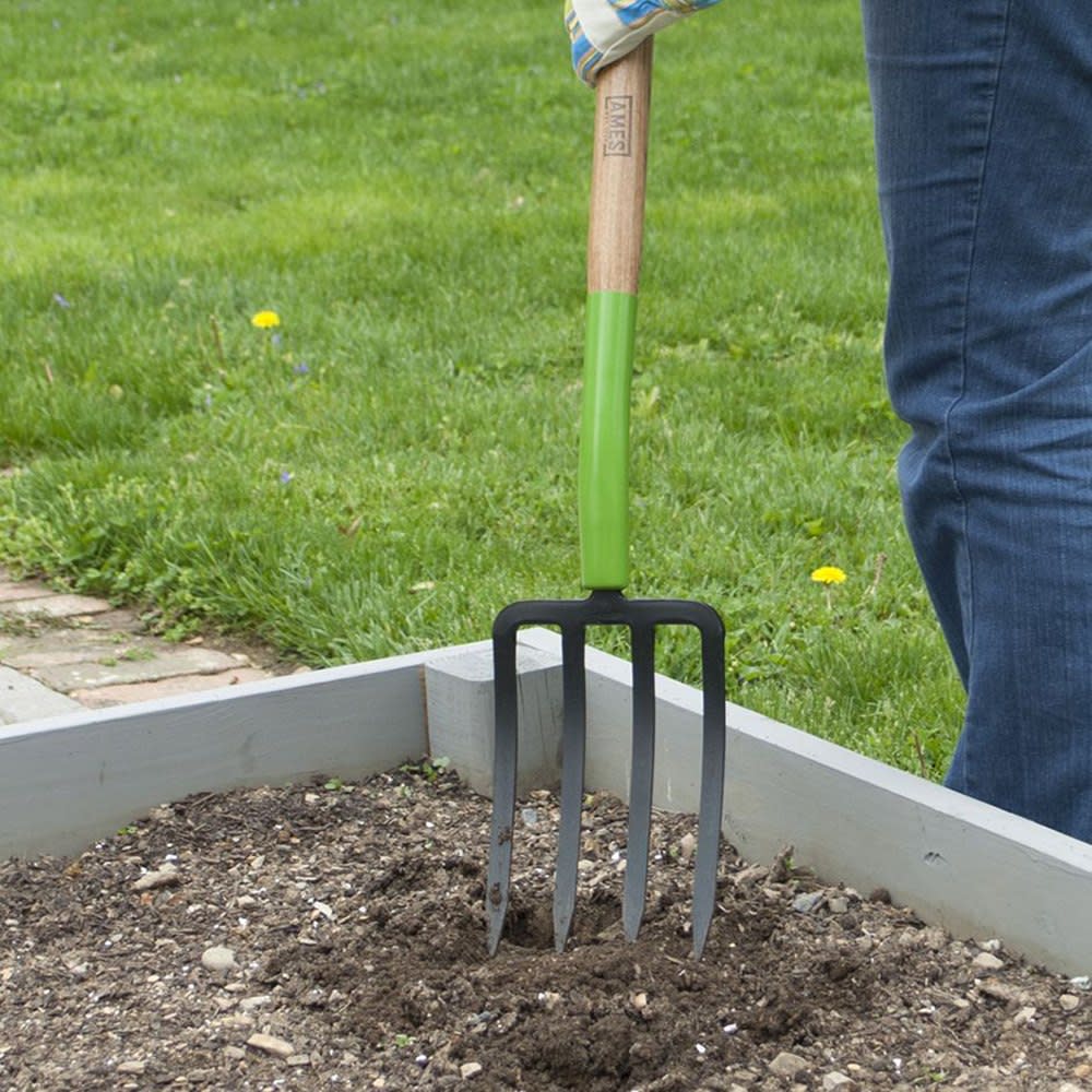 Ames 4-Tine Spading Fork with Ergonomic D-Top Grip on Hardwood Handle - Ascmtools