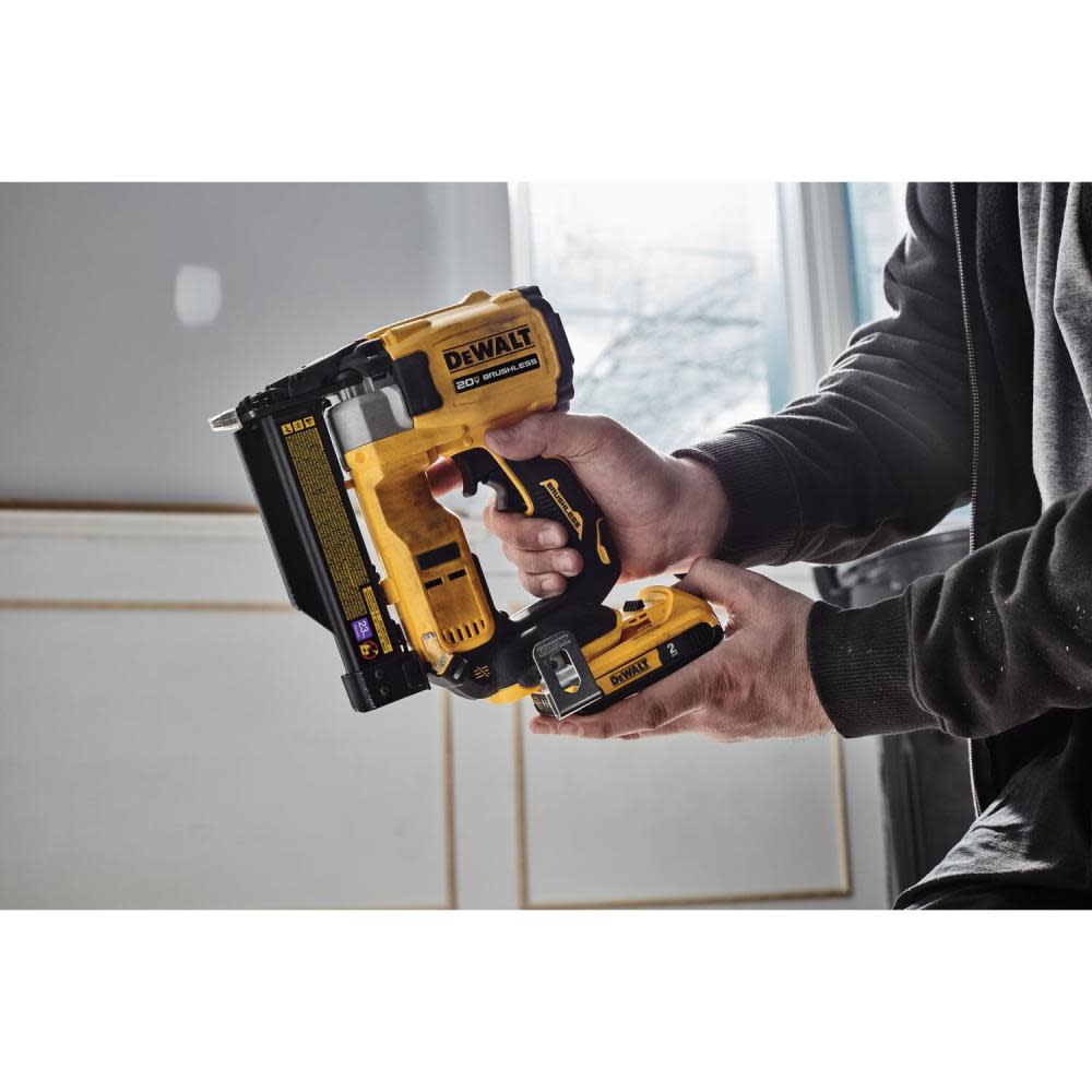 DEWALT ATOMIC Compact Series 20V MAX Pin Nailer 23 Gauge Kit - Ascmtools