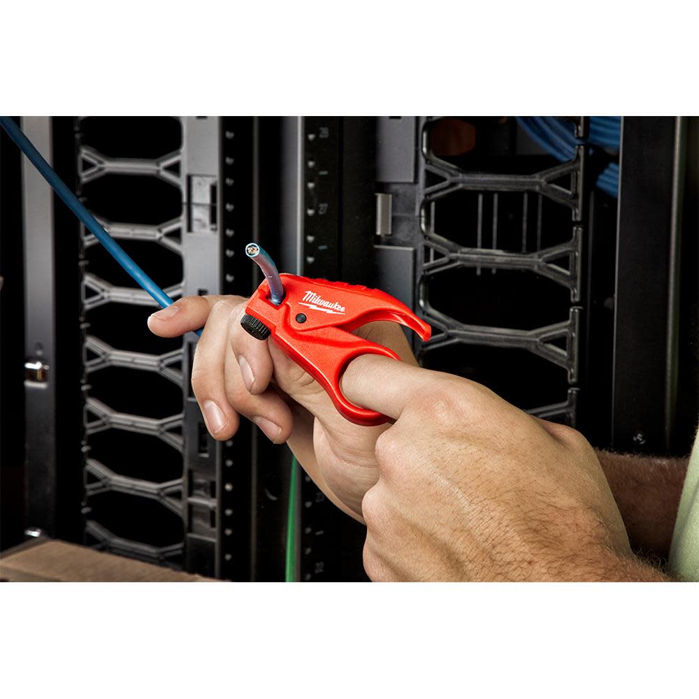 Milwaukee Universal Twisted Pair Stripper - Ascmtools