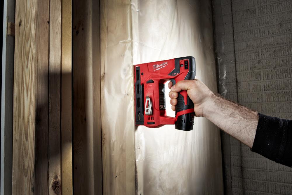 Milwaukee M12 3/8 in. Crown Stapler-Reconditioned - Ascmtools
