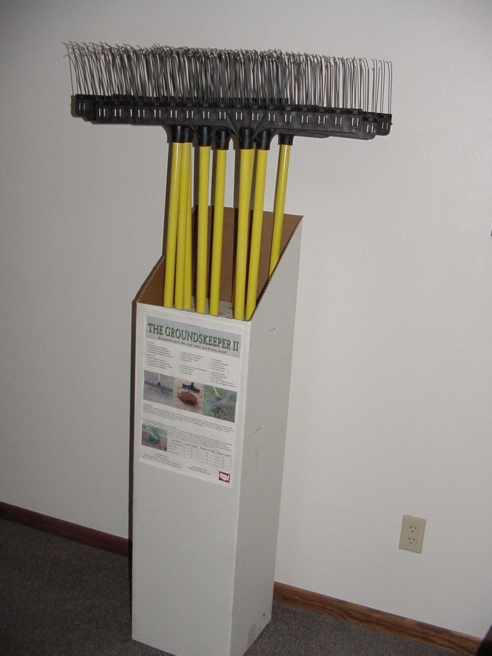TRG Inc 21″ Groundskeeper II Rake - Ascmtools
