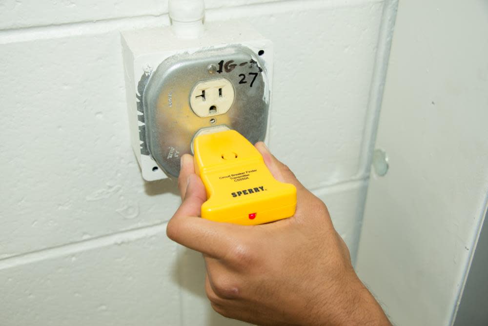 Gardner Bender Sperry Instruments CS550A Circuit Breaker Finder Identifies Correct Circuit or Fuse Audible/Visual Alert 120V AC 50 to 60Hz - Ascmtools