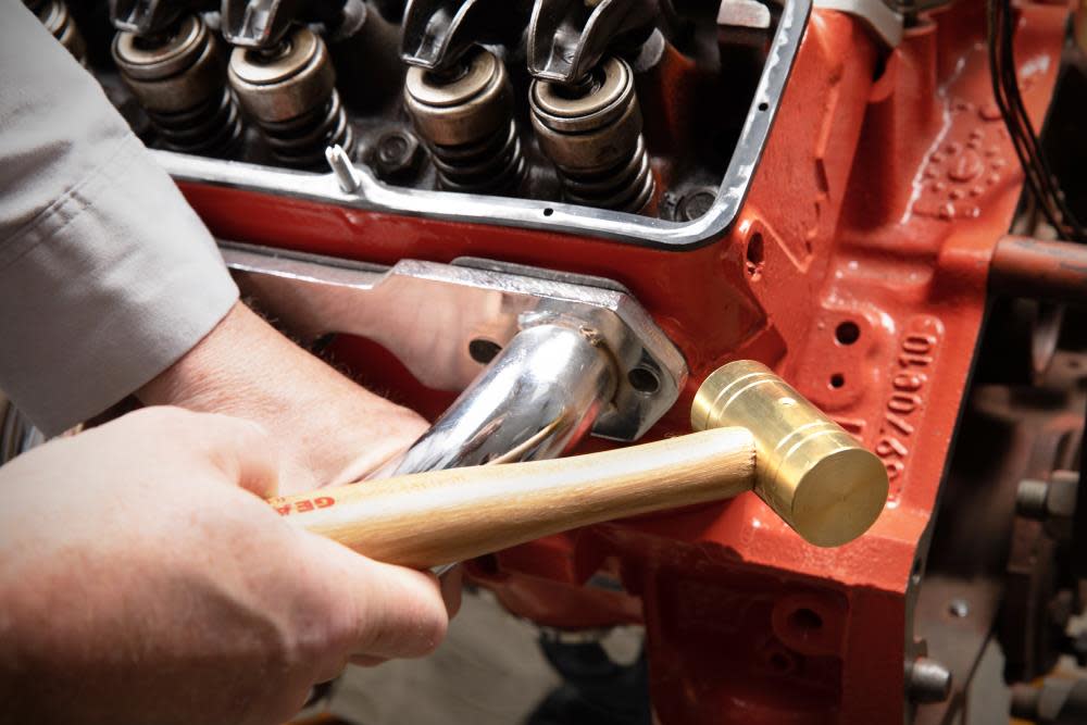 GEARWRENCH Hammer Brass with Hickory Handle 16 oz - Ascmtools