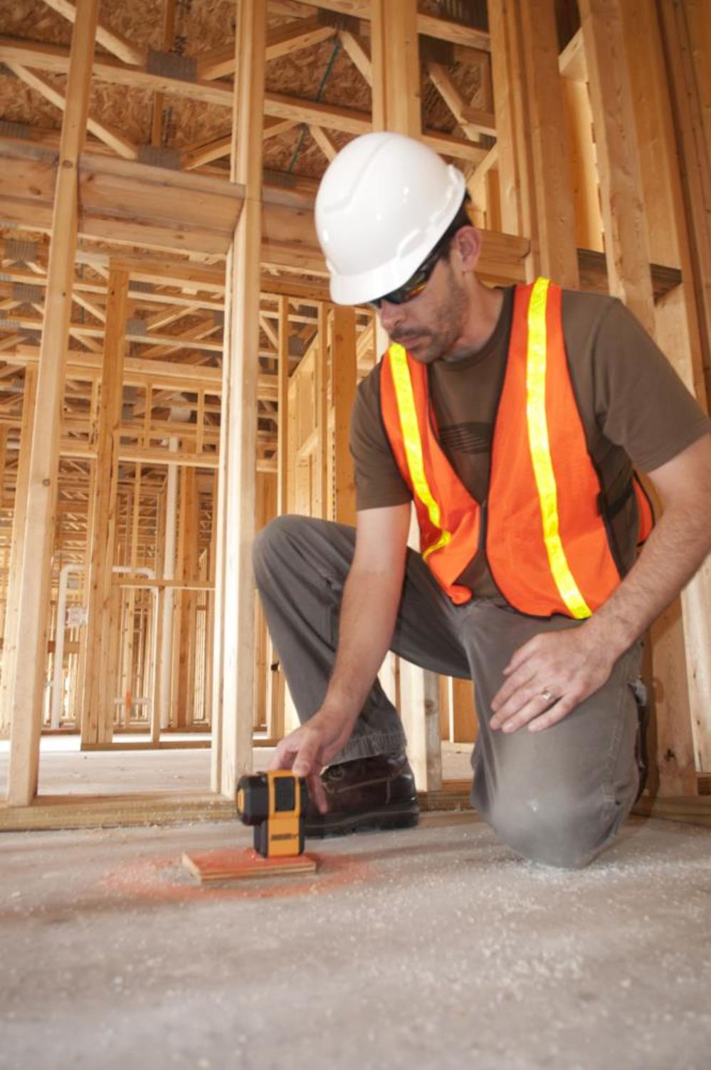 Johnson Level Self-Leveling 3 Dot Laser - Ascmtools