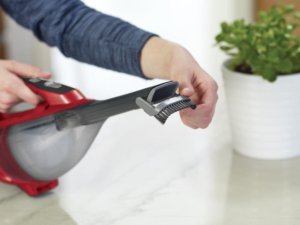 Black and Decker DUSTBUSTER Hand Vacuum Chili Red - Ascmtools