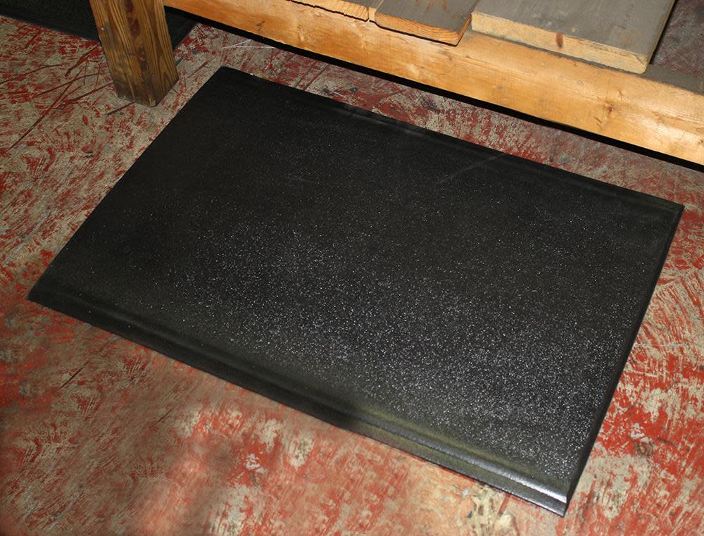 Durable Corporation 3Ft x 5Ft Black Comfort Stand - Ascmtools