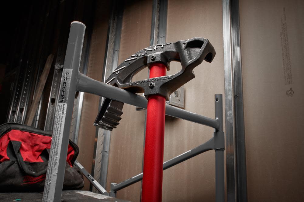 Milwaukee 3/4 in. Iron Conduit Bender - Ascmtools