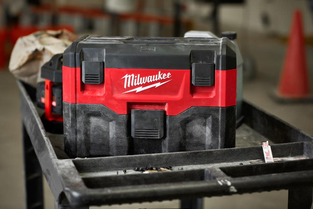 Milwaukee M18 Vacuum Wet/Dry Bare Tool - Ascmtools