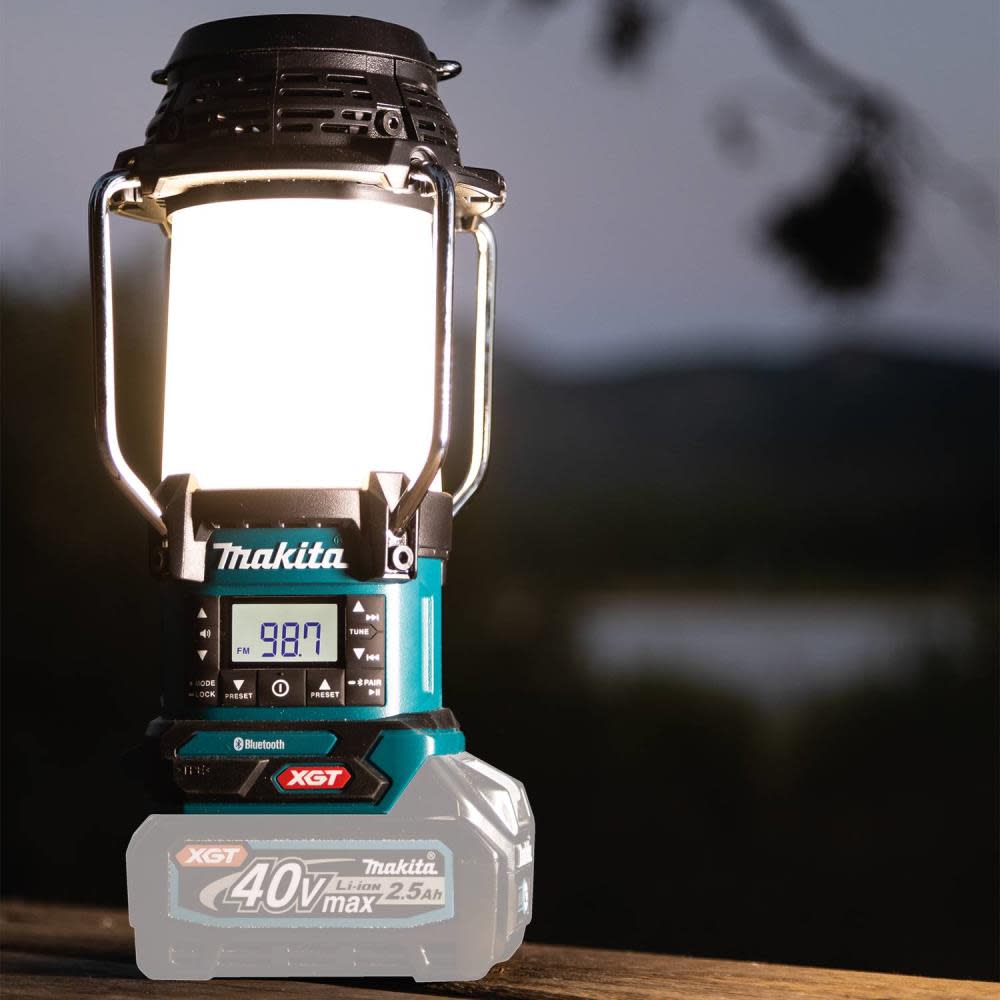 Makita 40V max XGT Lantern with Radio Bare Tool - Ascmtools