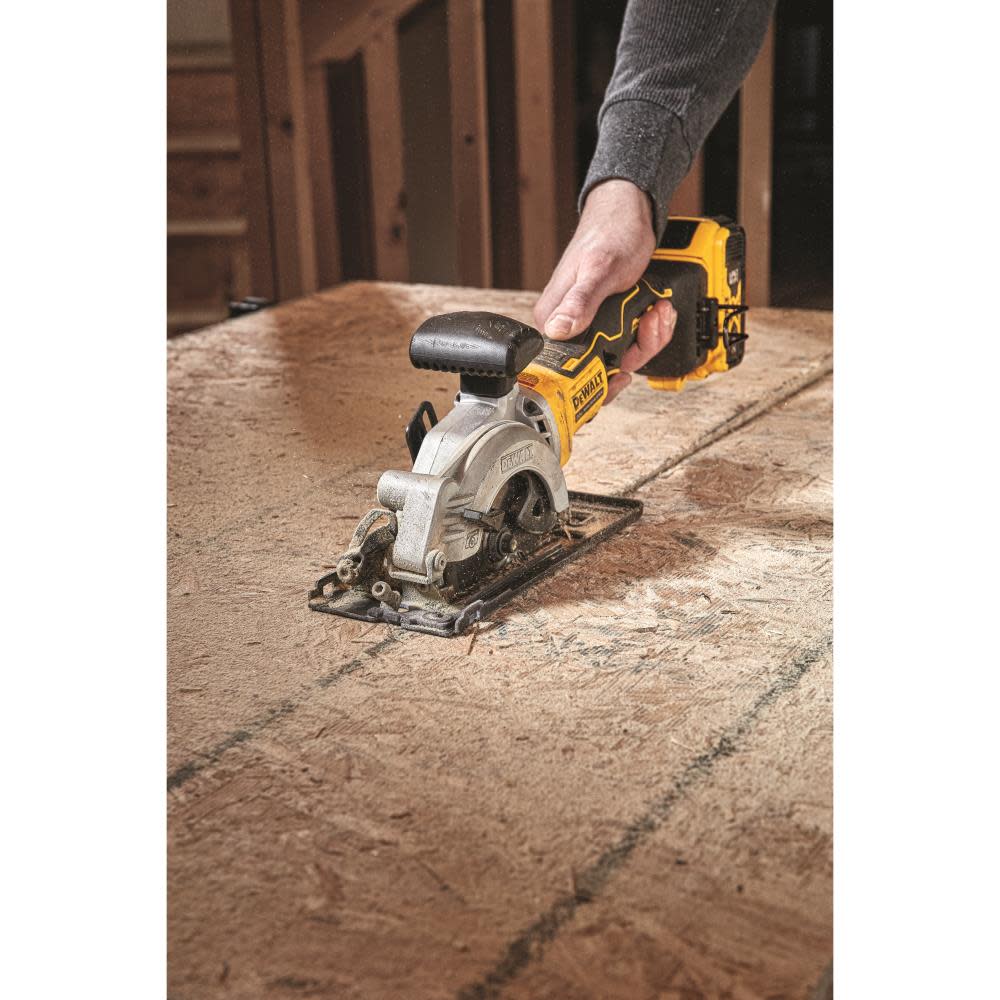 DEWALT ATOMIC 20V MAX* Brushless 4-1/2 in. Cordless Circular Saw Kit - Ascmtools