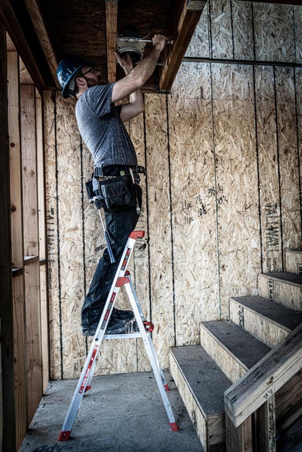 Little Giant Safety Flip-N-Lite M4 Type-1A Aluminum Step Ladder - Ascmtools