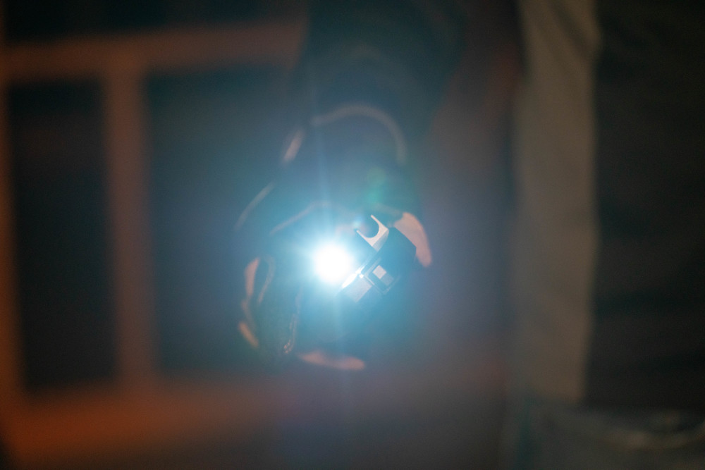 Southwire AC Clamp Meter with Built-In NCV Worklight - Ascmtools