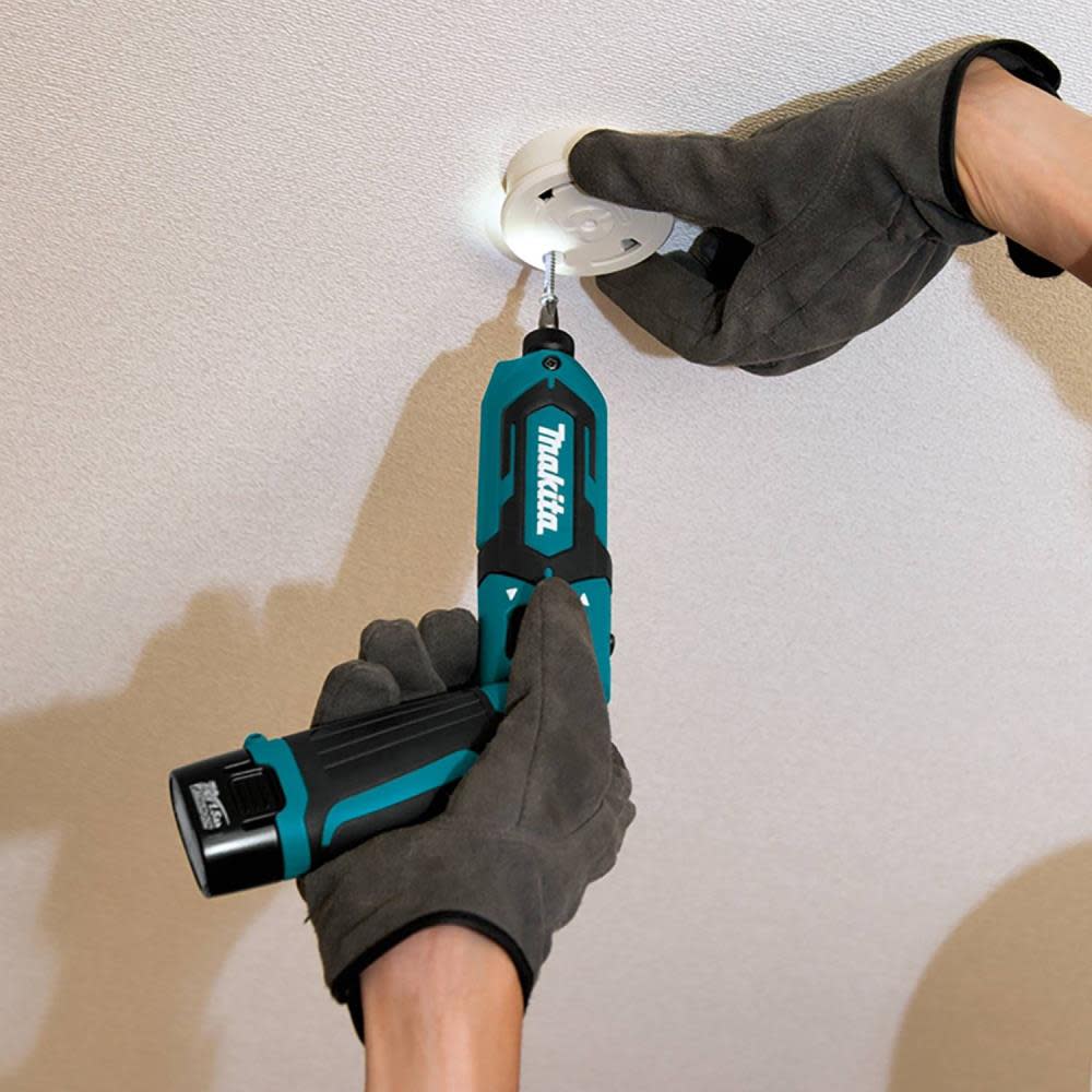 Makita 7.2V Lithium-Ion Cordless 1/4″ Hex Impact Driver Kit - Ascmtools