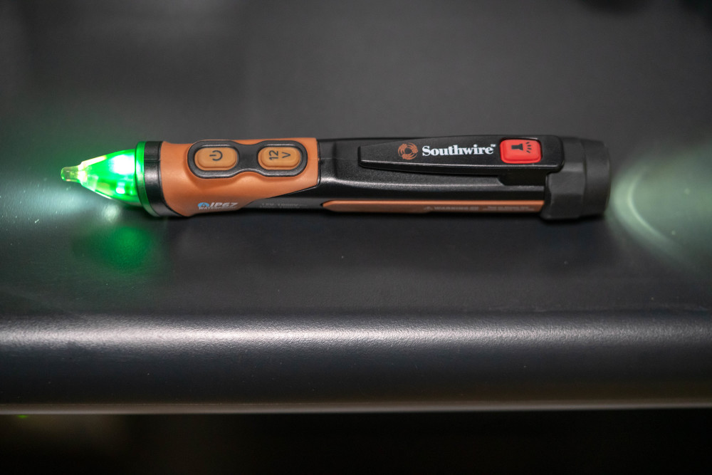 Southwire Advanced Dual Range NCV 12 1000V AC - Ascmtools