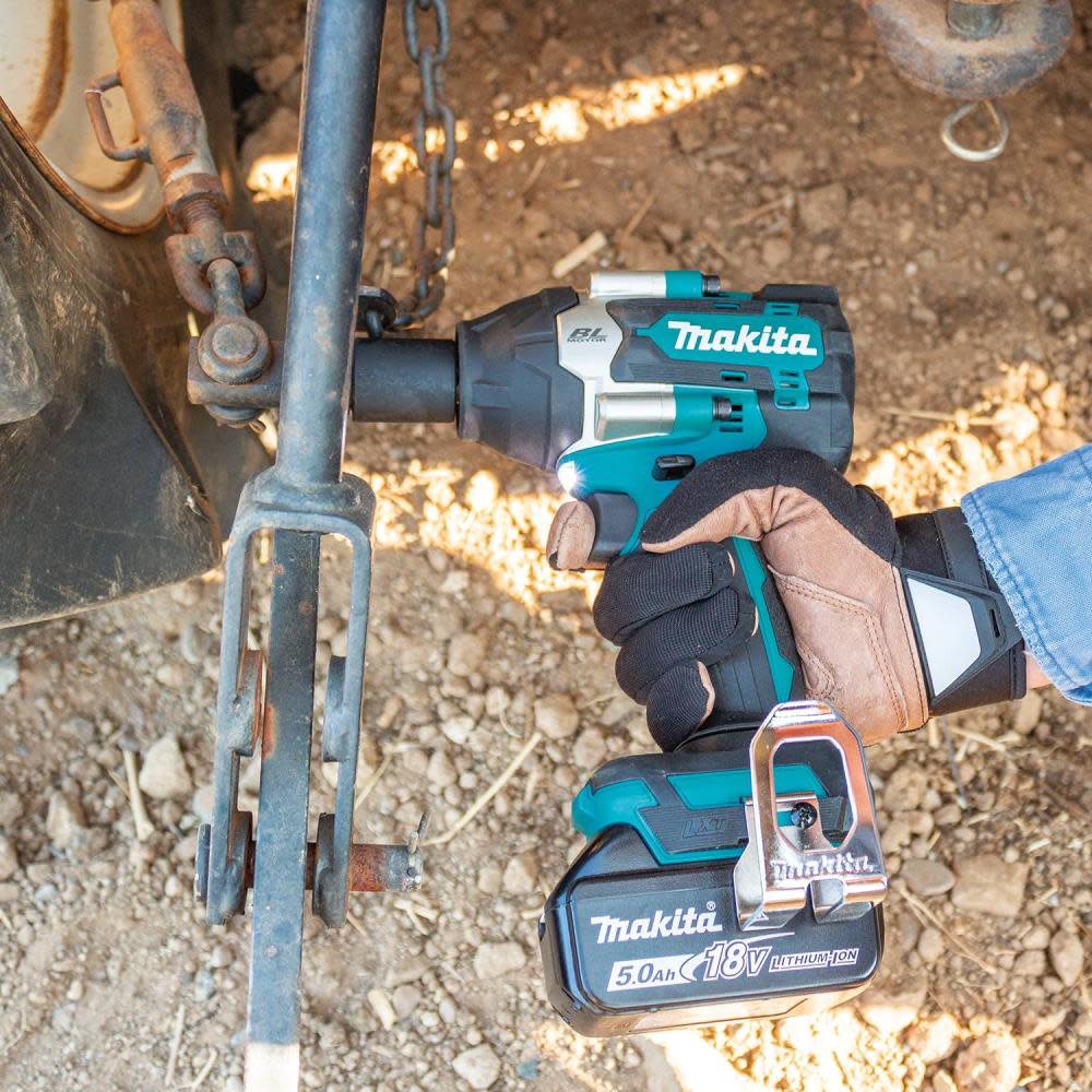 Makita 18V LXT 1/2″ Sq Drive Impact Wrench Kit with Friction Ring Anvil - Ascmtools