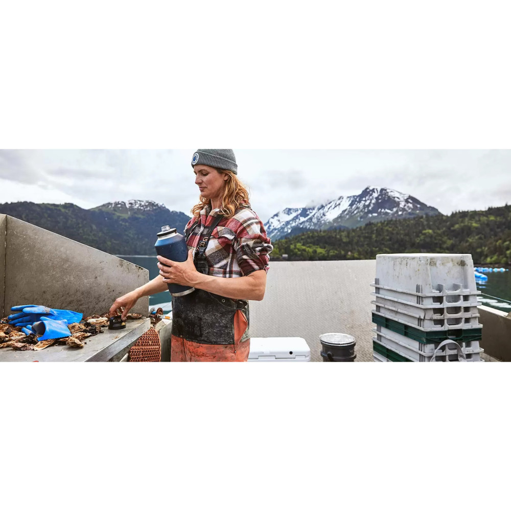 Yeti Rambler 64oz Bottle Navy Blue with Chug Cap - Ascmtools