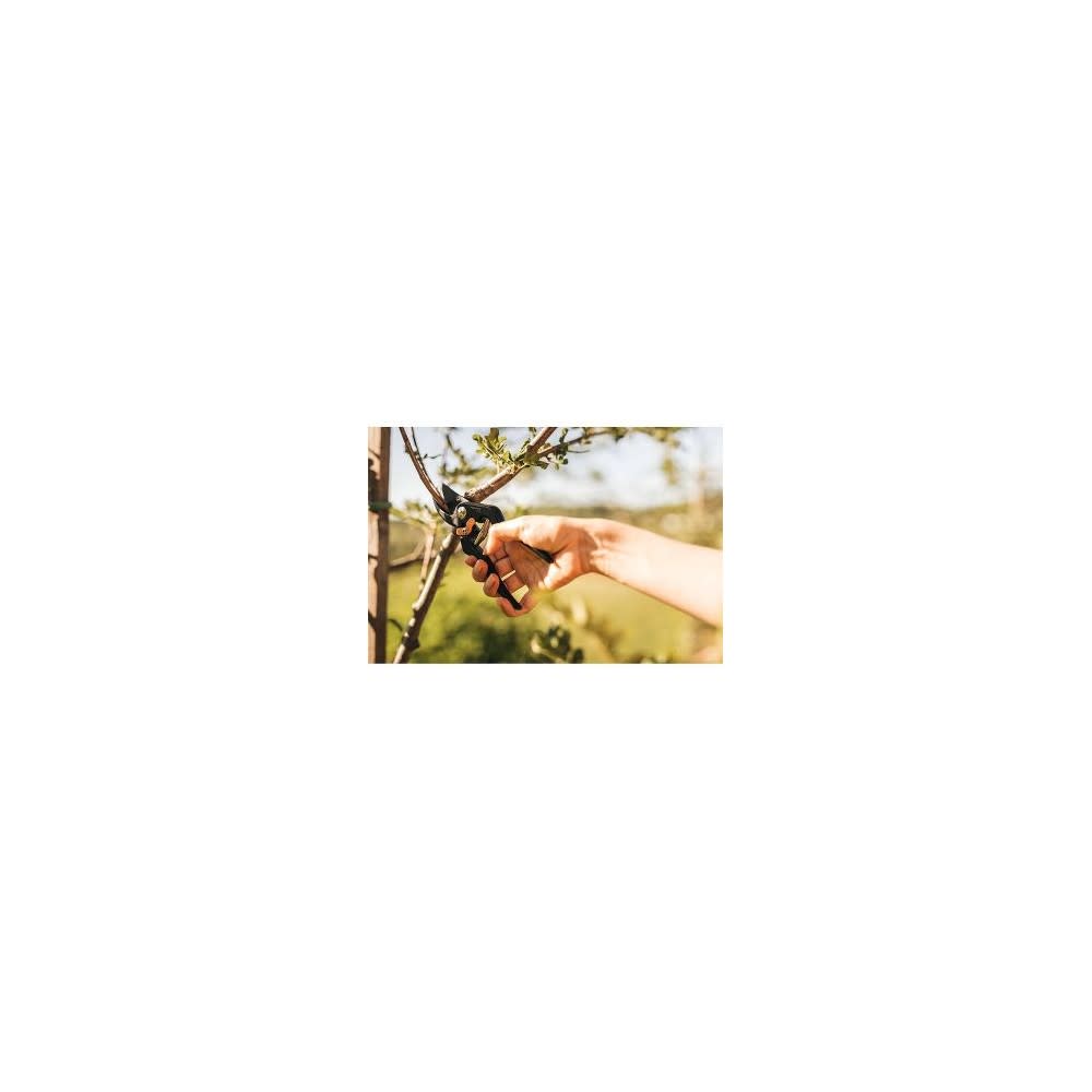 Fiskars Solid Steel Blade P131 Bypass Pruner with Aluminum Handle - Ascmtools