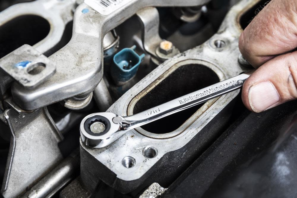 GEARWRENCH 16 Pc 72-Tooth 12 Point Reversible Ratcheting Combination Metric Wrench Set - Ascmtools