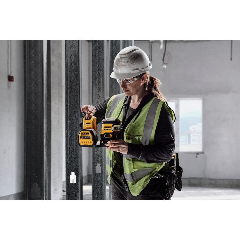 DEWALT 20V MAX 5 Spot Green Line Laser Cordless Kit - Ascmtools